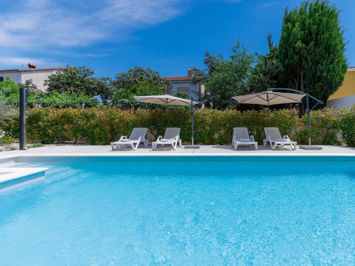 Villa Anna By Interhome Pula